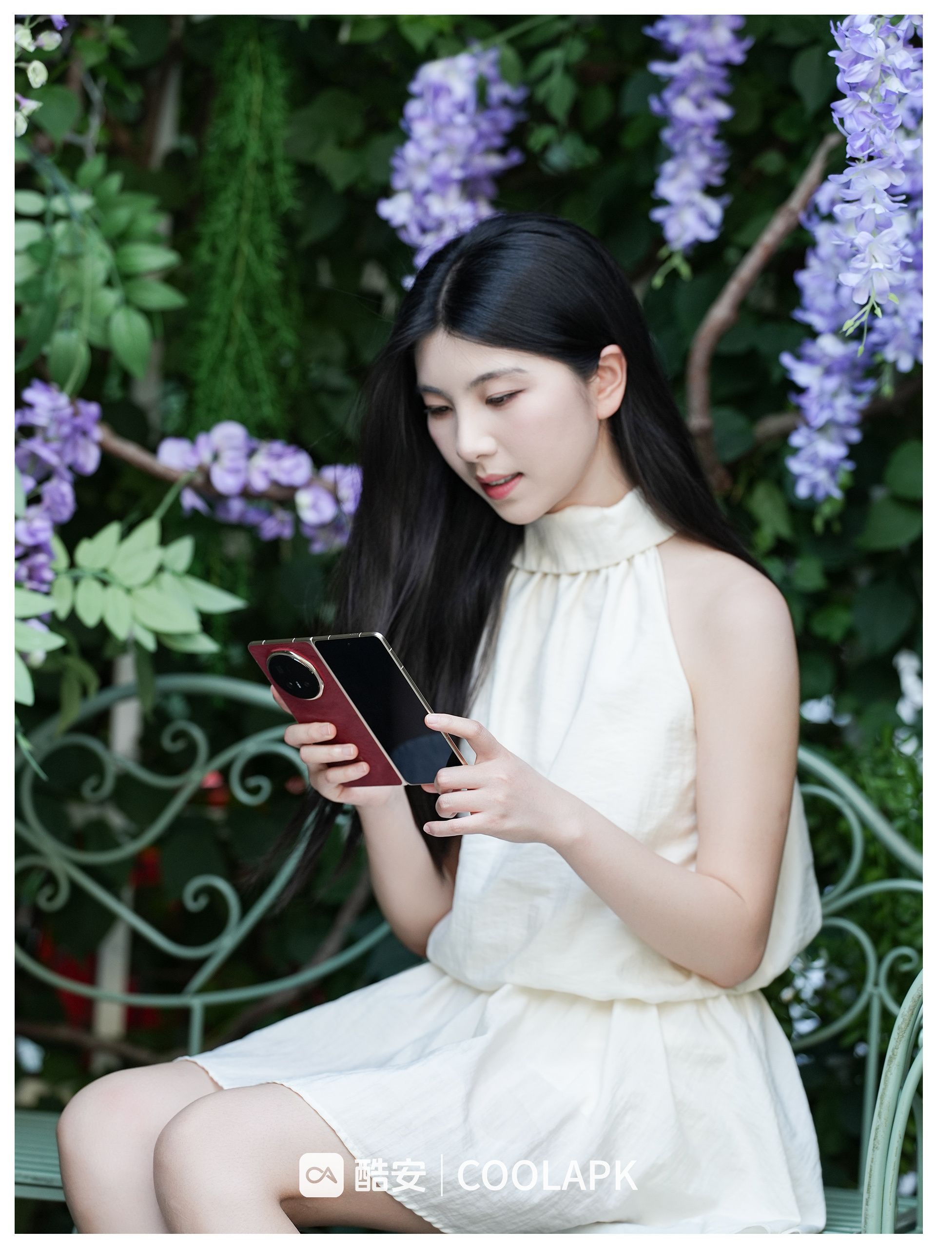 HONOR Magic V6 Red в сценарии использования